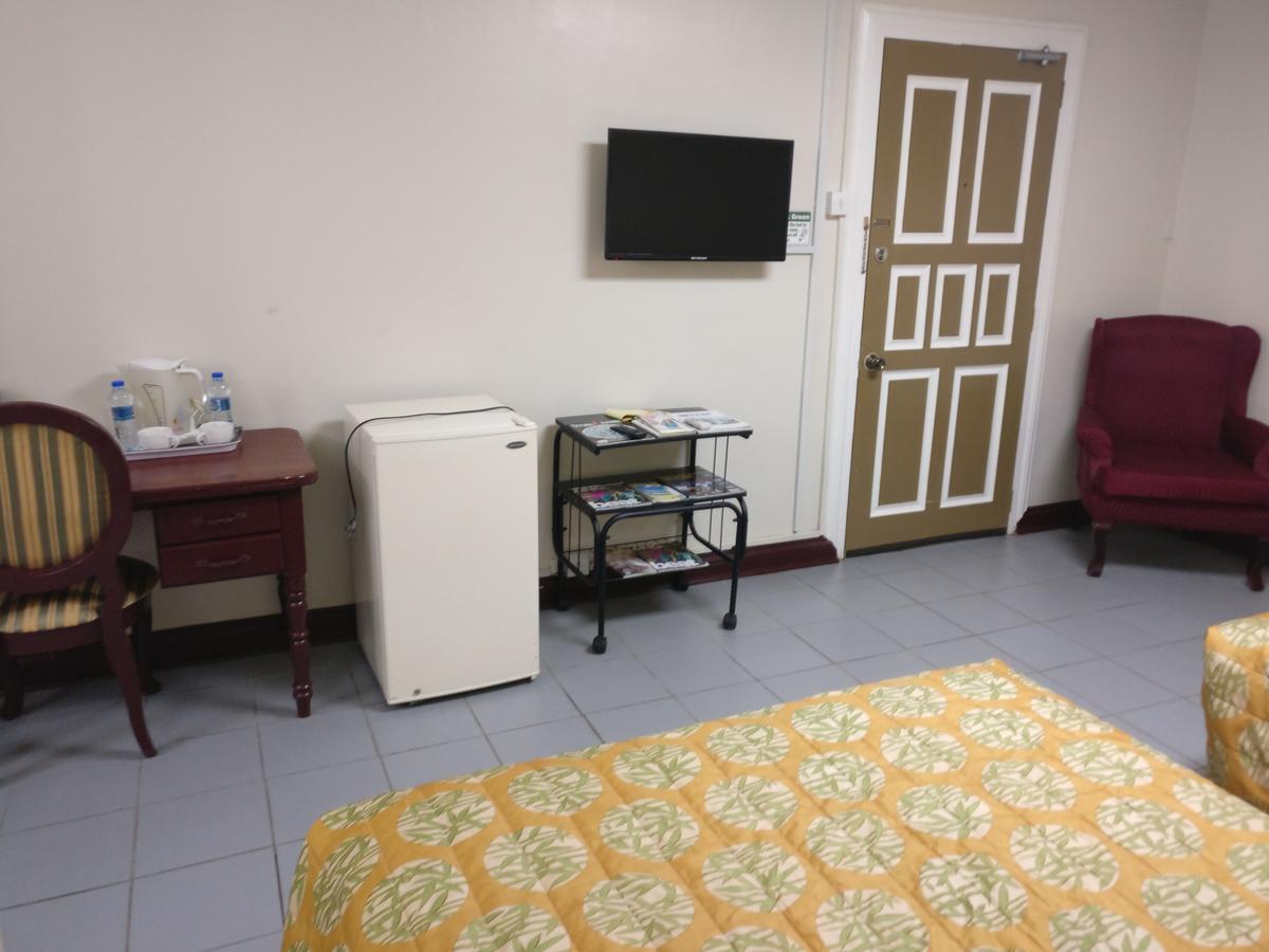 Regency Suites Hotel 乔治敦 外观 照片